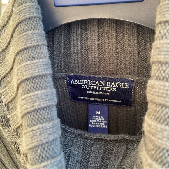 American Eagle Ribbed Sage Green Full Neck Top - Picture 7 of 7